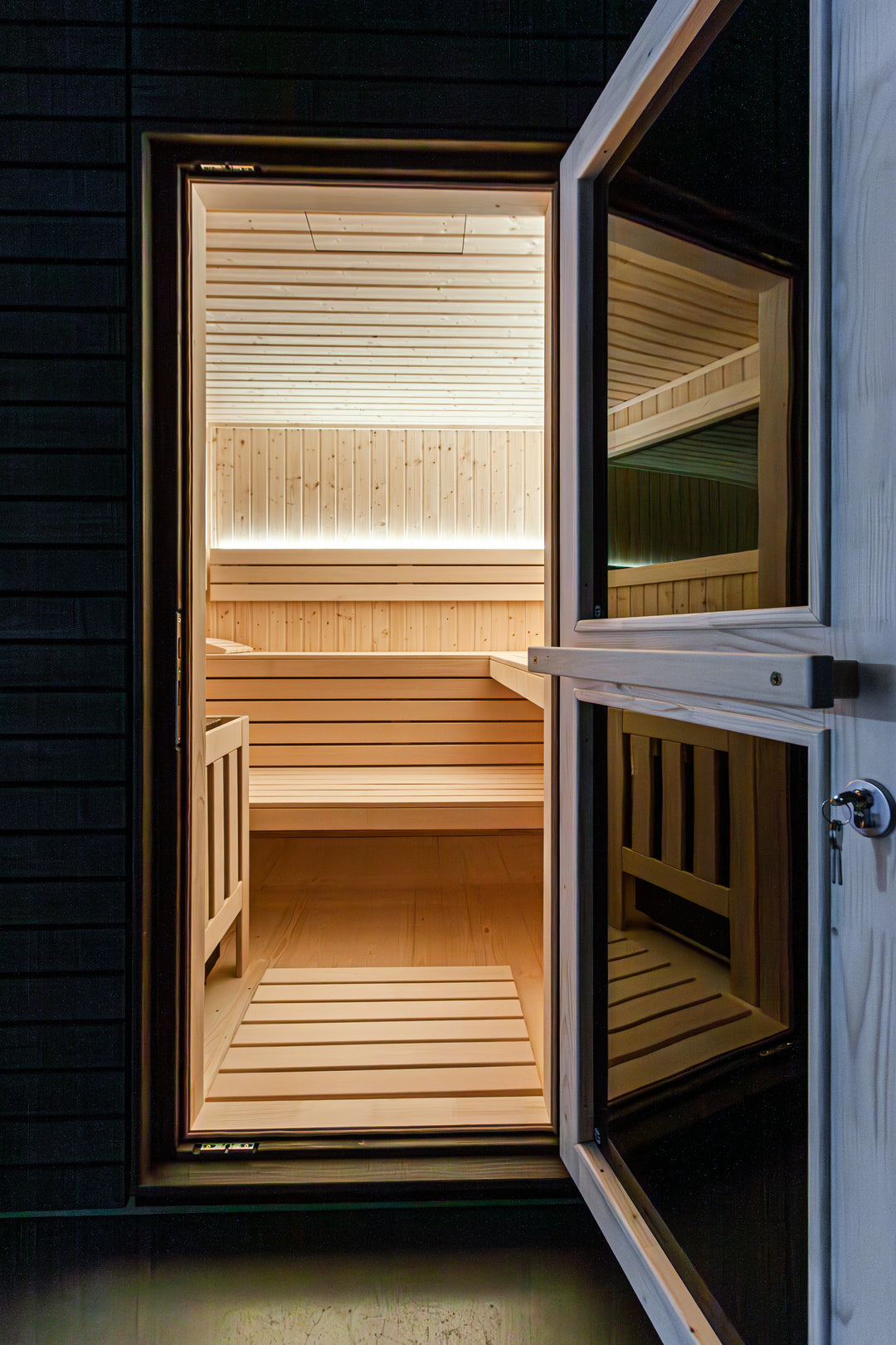 Alpina Medium View Outdoor Sauna