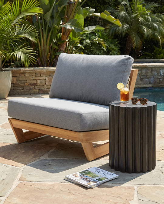 Vivienne Outdoor Lounge Chair